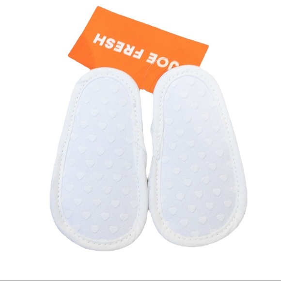 JOE FRESH Baby Girls' Ruffle Sandals in White - Size 1 - Picture 9 of 9